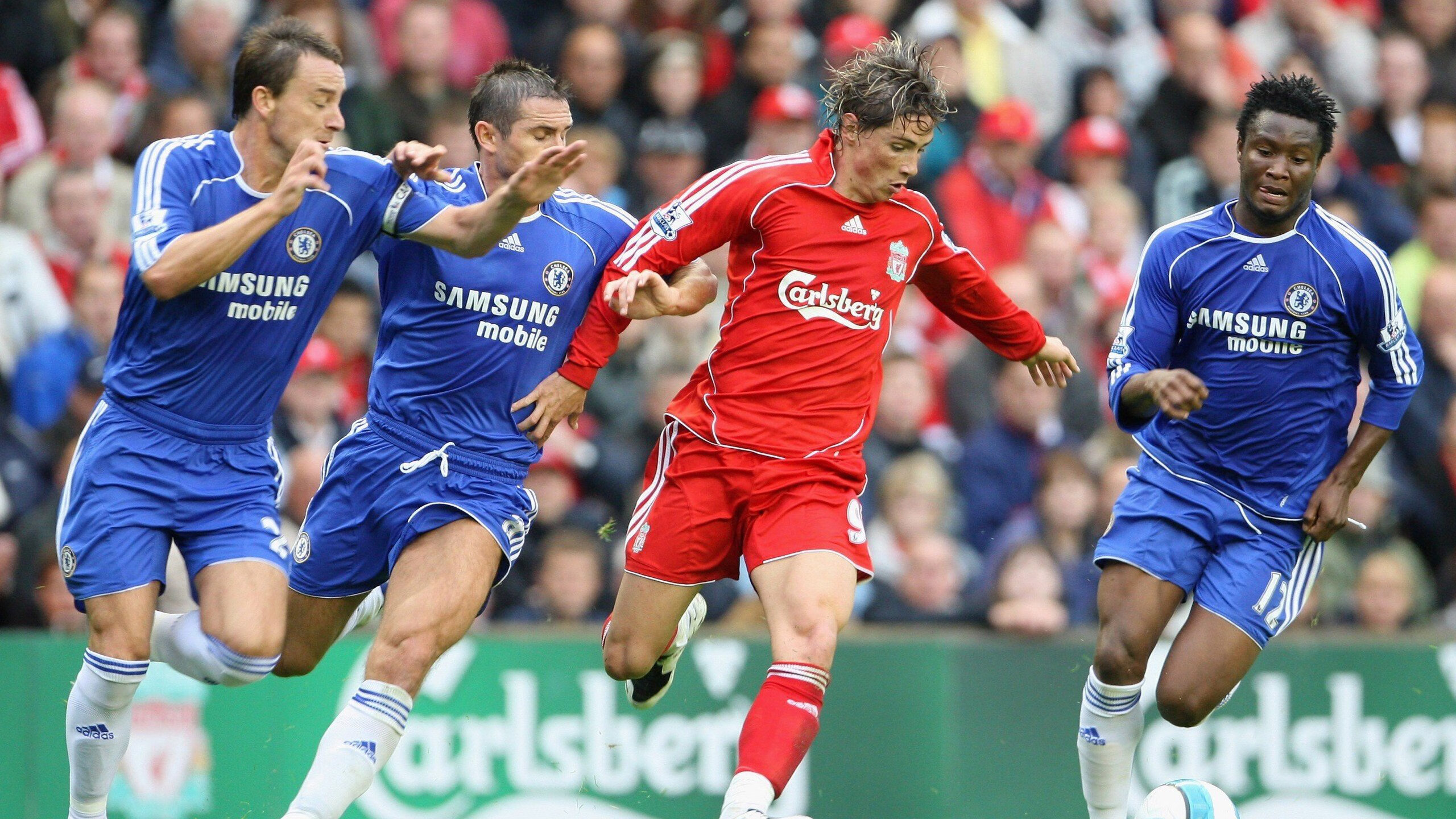 “火焰中的舞者”——车手表现出的超凡驾驶技艺，火焰车是什么